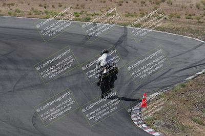 media/Apr-20-2025-AHRMA (Sun) [[393a79c373]]/Race/Group 12 early race/Turn 4b/
